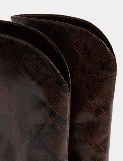 Boty vysoké ke kolenům na špalíkovém podpatku s hadím potiskem