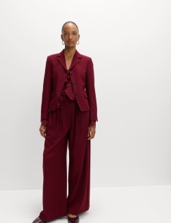 Zkrácené sportovní sako s vlněným vzhledem a ozdobným vzorem