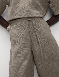 Texturované zkrácené kalhoty se stahovací šňůrkou a rovnými nohavicemi