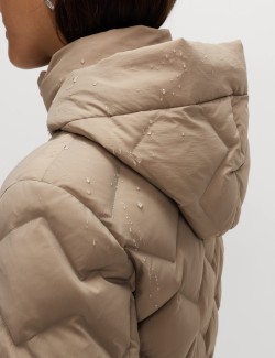 Prošívaná bunda s peřím a prachovým peřím, s cik-cak vzorem