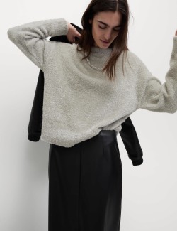 Volný třpytivý svetr ve stylu ombré s výstřihem ke krku