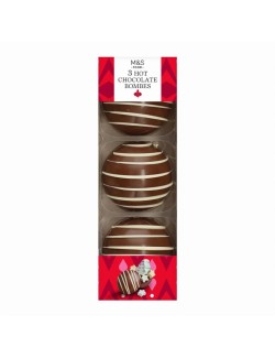 3 kusy formované mléčné čokolády plněné pěnovými bonbóny a ozdobou z bílé čokolády, určené k přípravě horkého nápoje