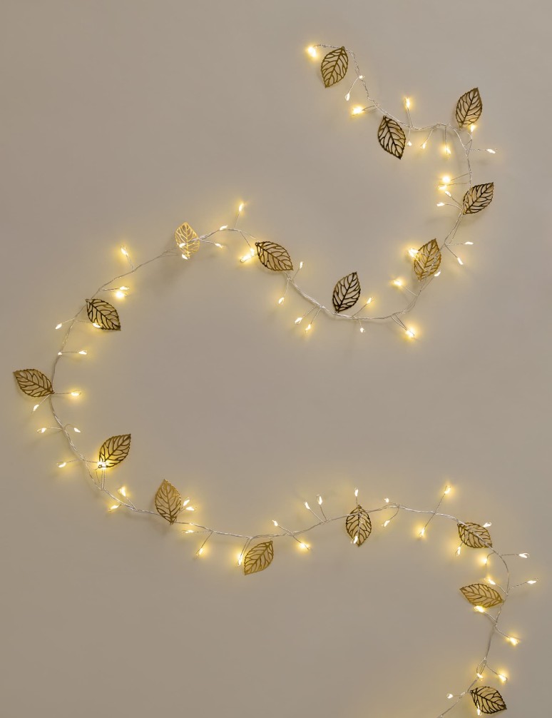 Girlanda se zlatými listy