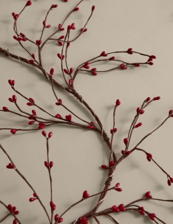 6ft Pre-Lit Berry Garland