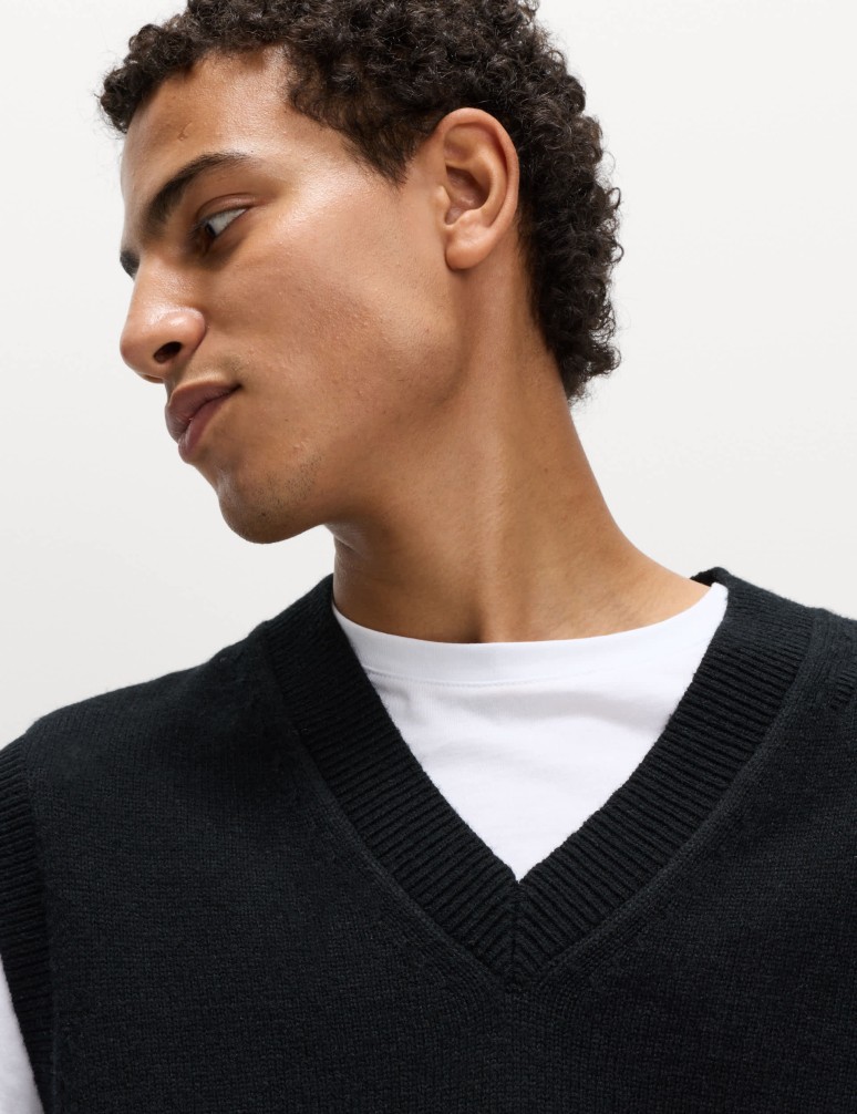 Lambswool Blend V-Neck Knitted Vest