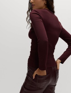 Žebrovaný top s vysokým podílem bavlny