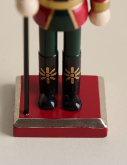 Zdobená dekorace v podobě louskáčku