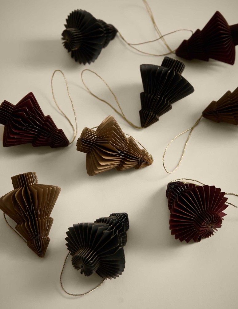 9 ks závěsných dekorací papírové stromy