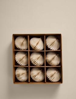 9 ks papírových ozdob