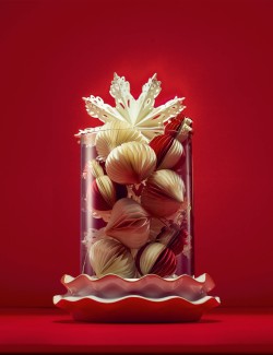 9 ks papírových ozdob