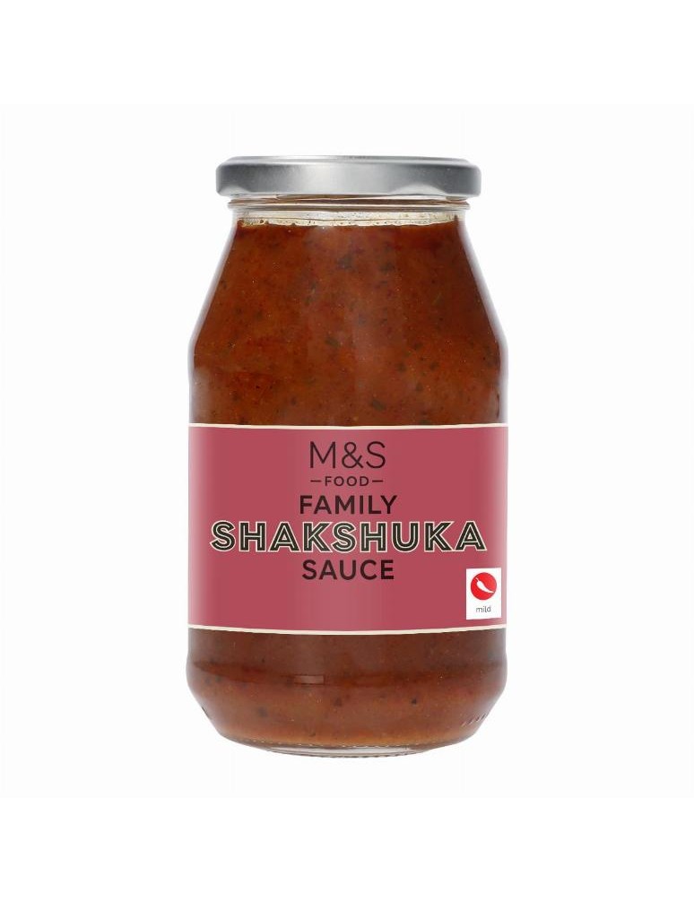 Rajčatová omáčka shakshuka s červenou paprikou, cibulí a kořením