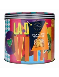 Panettone – italský sladký chléb s máslem a vaječným žloutkem, sultánkami a kandovanou citrusovou kůrou, přelitý cukrovou glazur