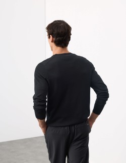 Svetr s výstřihem do V z čisté mimořádně jemné vlny merino