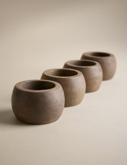 Sada 4 dřevěných kroužků na ubrousky