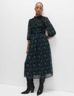 Květované nabírané midaxi šaty se zvýrazněným pasem a řasením