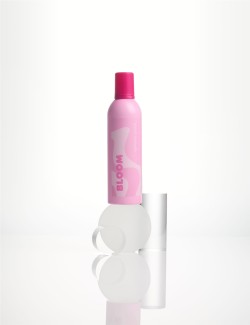 Šlehaná sprchová pěna "Squeaky clean" z kolekce Bloom, 265 ml