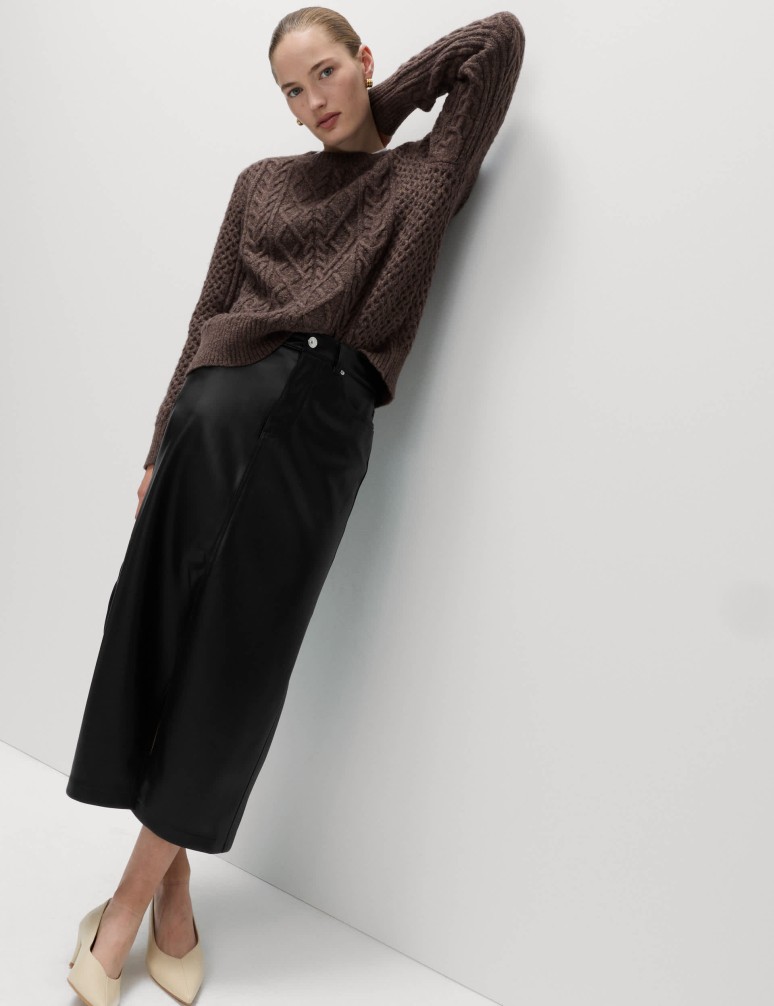 Koženková áčková midi sukně s rozparkem vpředu