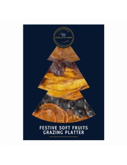 Sušené půlené hrušky, sušené plátky manga, rozinky, sušené brusinky máčené v jablečné šťávě a sušené plátky mandarinek