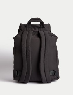 Batoh se stahovací šňůrkou a více kapsami