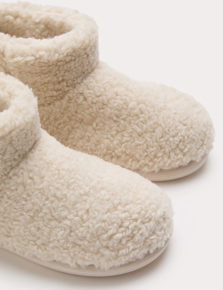 Vysoká domácí nazouvací obuv Borg