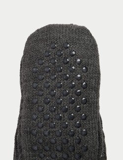 Ponožkové bačkory s pleteným copánkovým vzorem