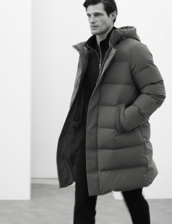 Zateplená bunda, z peří a prachového peří s technologií Stormwear™