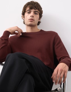 Svetr z čistého kašmíru s výstřihem ke krku