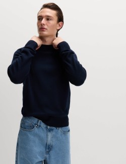 Svetr s výstřihem ke krku z jehněčí vlny