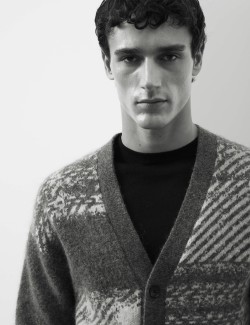 Kostkovaný kardigan s vysokým podílem vlny merino a mohérem