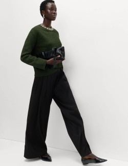 Volný vlněný svetr se zdobením