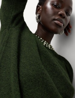 Volný vlněný svetr se zdobením