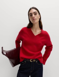 Žebrovaný volný svetr s výstřihem do V