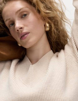 Ribbed V-Neck Relaxed Jumper