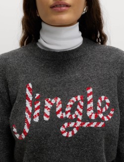 Zdobený svetr ke krku s nápisem a s°vlnou