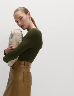 Ribbed Twist Front Top