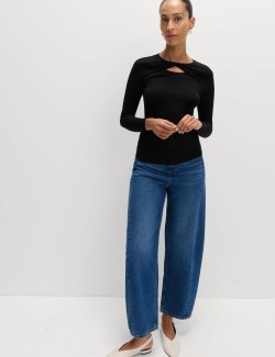 Žebrovaný top s přetočeným předním dílem