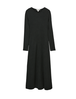 Pletené kolové šaty s kulatým výstřihem