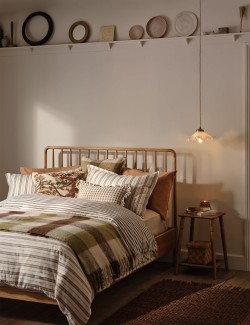 Károvaný přehoz z umělého mohéru