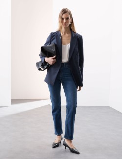 Džíny s rovnými nohavicemi a vysokým pasem