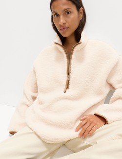 Mikina se stojáčkem a krátkým zipem