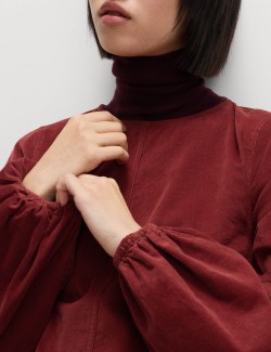 Manšestrové mini šaty s kulatým výstřihem a sníženým pasem