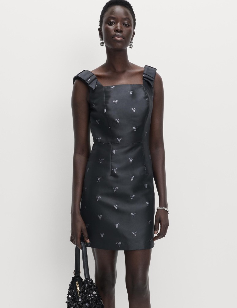 Mini šaty se zvýrazněným pasem a detailem s mašlí