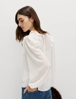 Zdobená halenka s výstřihem do V a dlouhým rukávem