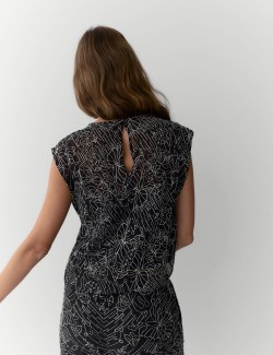 Vyšívaný metalický top bez rukávů