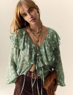 Řasená halenka s potiskem a vázankou u krku