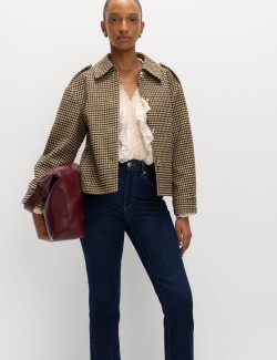 Krátká kostkovaná bunda s límcem