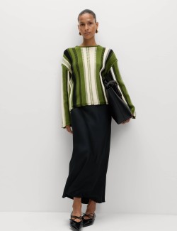 Pruhovaný svetr s vysokým podílem bavlny a kulatým výstřihem