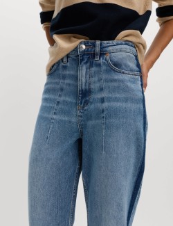 Mid Rise Dart Detail Barrel Jeans