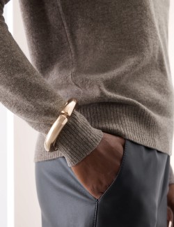 Svetr z čistého kašmíru, s texturou a kulatým výstřihem