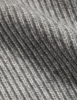 Cloud-Yarn Ribbed V-Neck Jumper